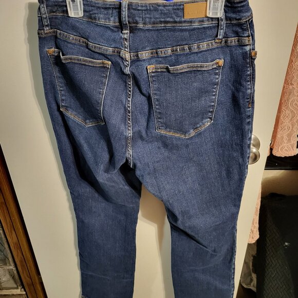 JUDY BLUE STRAIGHT LEG BLUE JEANS SZ 14 - Picture 2 of 7